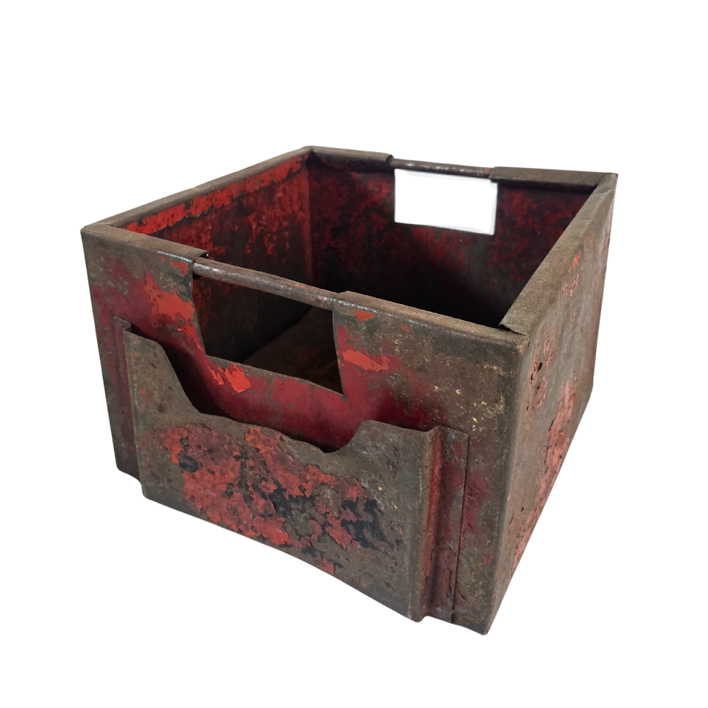 Vintage Metallkiste, rot mit Patina
