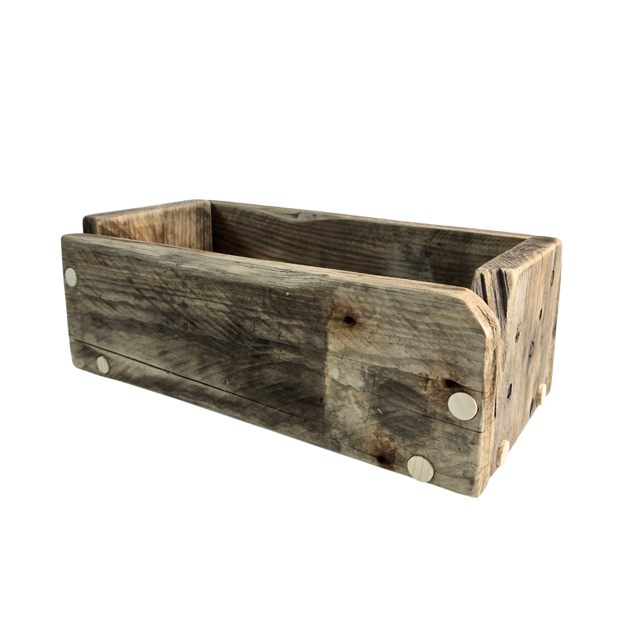 Rustikale Holzkiste aus Altholz
